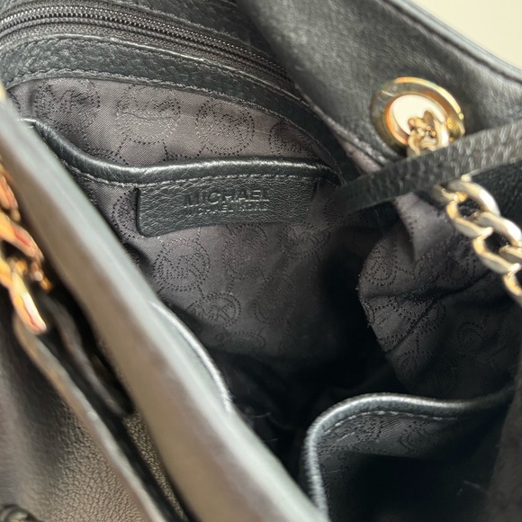 Vintage leather Michael Kors bag. - Picture 7 of 10